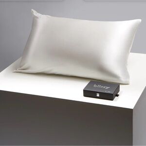 Blissy Mulberry Silk Pillowcase in White